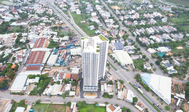 Lượng tiêu thụ căn hộ khu vực TP HCM tăng gần gấp đôi, giá cao nhất 337 triệu/m2