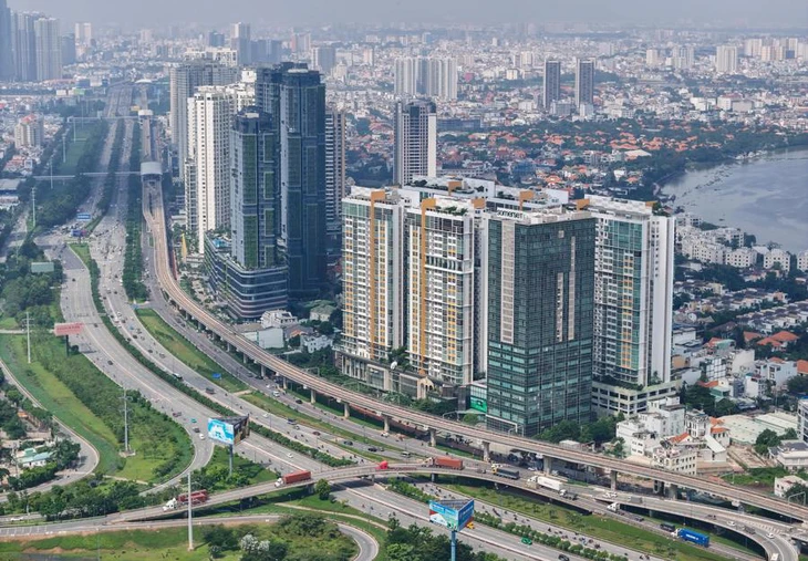 Hạ tầng tỷ USD của khu Đông TP.HCM. Ảnh: Quỳnh Trần.