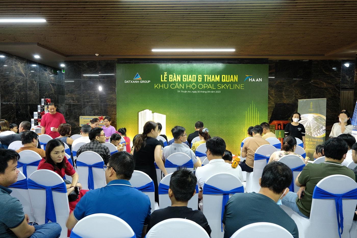 Lễ bàn giao căn hộ Opal Skyline