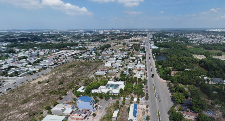 Đất đường Cách Mạng Tháng Tám Phú Mỹ